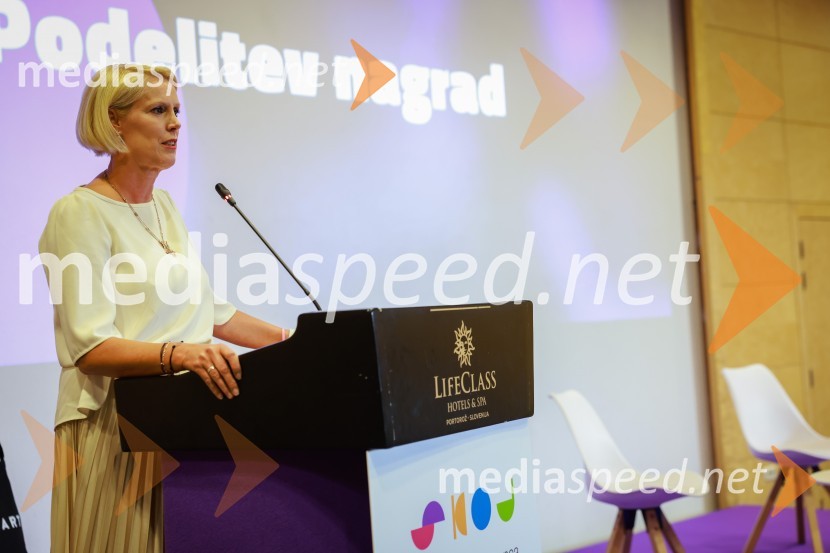  Petra Juvančič, izvršna direktorica, Združenje Manager26. SKOJ, prvi dan konference in podelitev nagrad Prizma