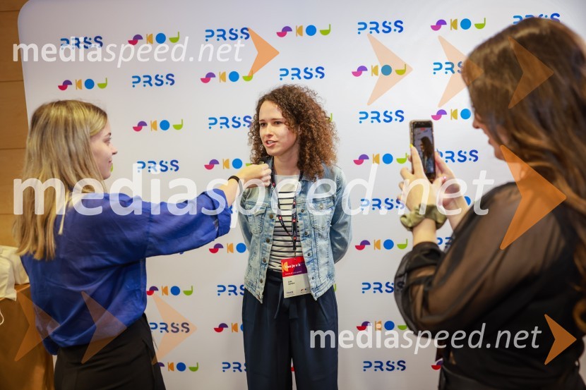  Lena  Gabršček, odbojkarica, paraolimpijka26. SKOJ, prvi dan konference in podelitev nagrad Prizma