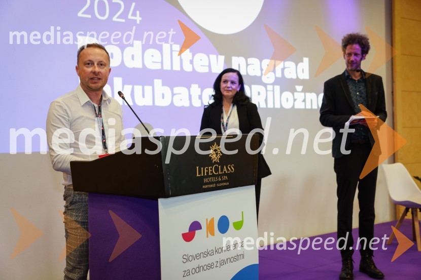  ... ;  ... ;  Toni Cahunek, igralec, novinar26. SKOJ, prvi dan konference in podelitev nagrad Prizma