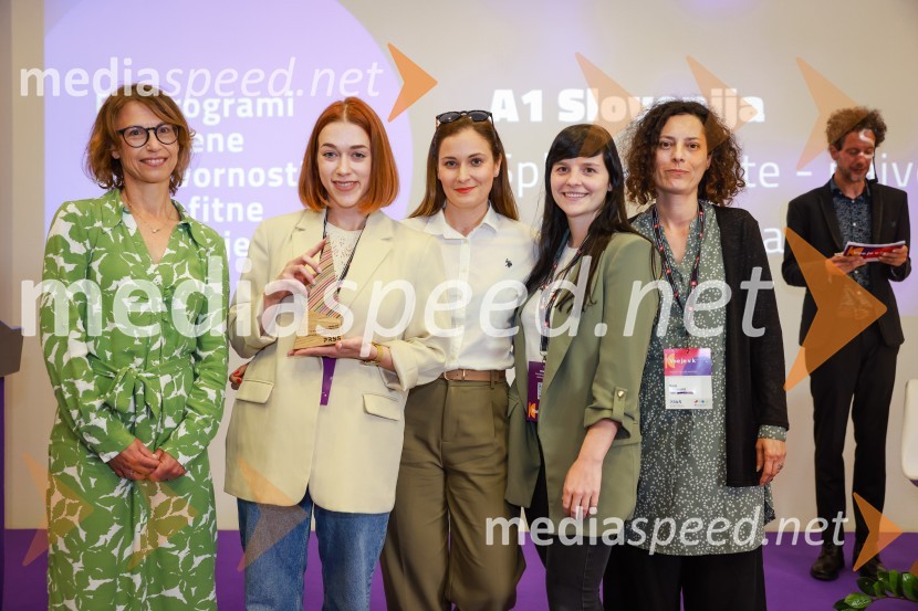  ... ;  ... ;  ... ;  ... ;   Dunja Cvek Jurančič, Taktik26. SKOJ, prvi dan konference in podelitev nagrad Prizma