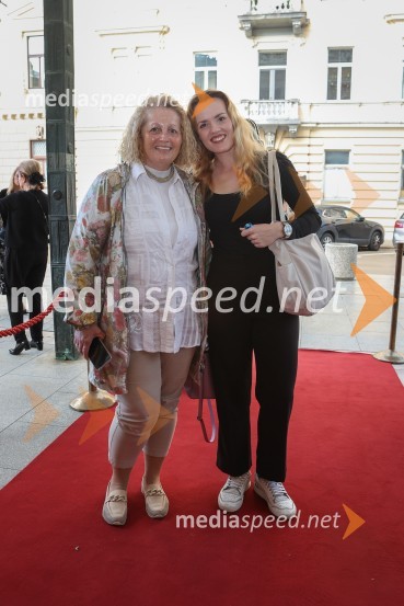  ... ;  Metka UdovčCosì fan tutte, premiera opere v SNG Opera in balet Ljubljana