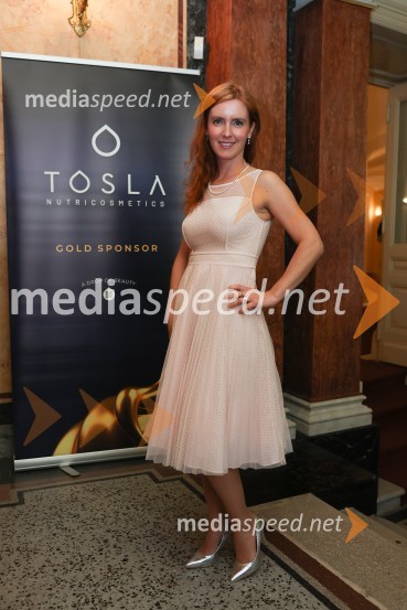  Sara  Bergman Recek, zobozdravnica, paradontologinjaCosì fan tutte, premiera opere v SNG Opera in balet Ljubljana