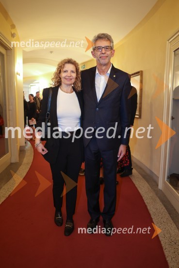 mag. Tadeja Kuhar, predstavnica Državne revizijske komisije za odnose z javnostmi;  Andrej  Kren, direktor PC BrdoCosì fan tutte, premiera opere v SNG Opera in balet Ljubljana