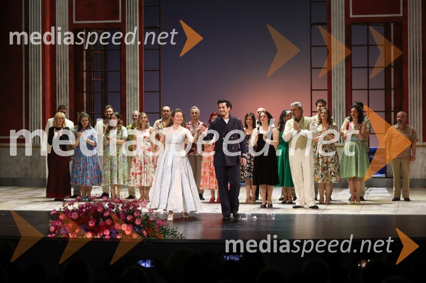  Elena Dobravec, operna pevka;  Bryan López González, tenorCosì fan tutte, premiera opere v SNG Opera in balet Ljubljana