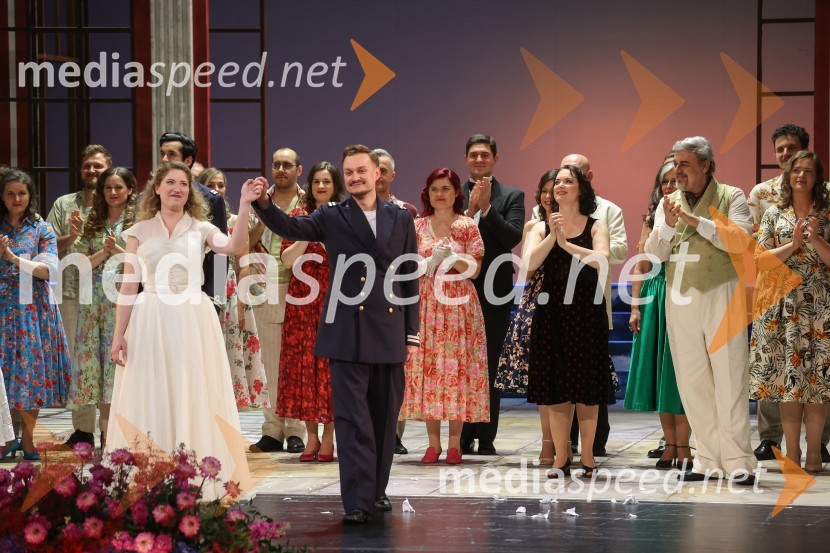  Darija Auguštan, sopranistka;  Jaka Mihelač, operni pevec, baritonistCosì fan tutte, premiera opere v SNG Opera in balet Ljubljana