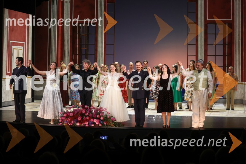  Bryan López González, tenor;  Elena Dobravec, operna pevka;  Philipp von Steinaecker, dirigent;  Darija Auguštan, sopranistka;  Jaka Mihelač, operni pevec, baritonist;  Štefica Grasselli, operna pevka;  ... Così fan tutte, premiera opere v SNG Opera in balet Ljubljana