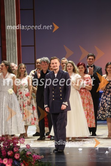  Jaka Mihelač, operni pevec, baritonistCosì fan tutte, premiera opere v SNG Opera in balet Ljubljana