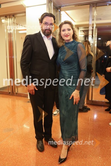  Marko  Hribernik, direktor SNG Opera in balet Ljubljana;  Darija Auguštan, sopranistkaCosì fan tutte, premiera opere v SNG Opera in balet Ljubljana