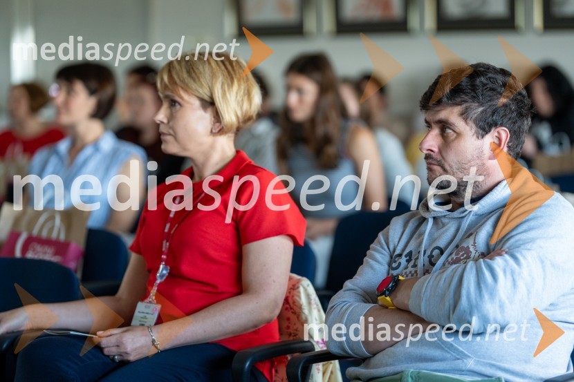  Milena Senica Verbič, dr. med., specialistka otroške kirurgije;  Ivica Nikolov, dr. med., spec. splošne kirurgijeKongres otroške kirurgije v Mariboru