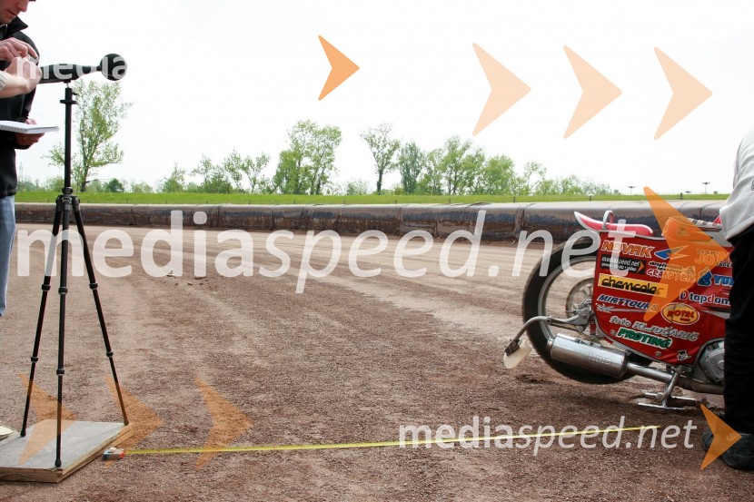 EXCLUSIVE: The world premiere and homologation of the new Akrapovic speedway silencer