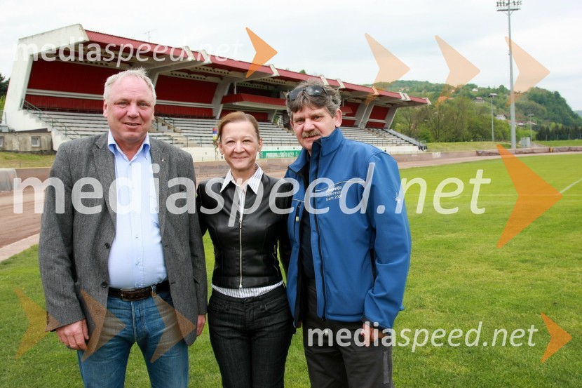 EXCLUSIVE: The world premiere and homologation of the new Akrapovic speedway silencer