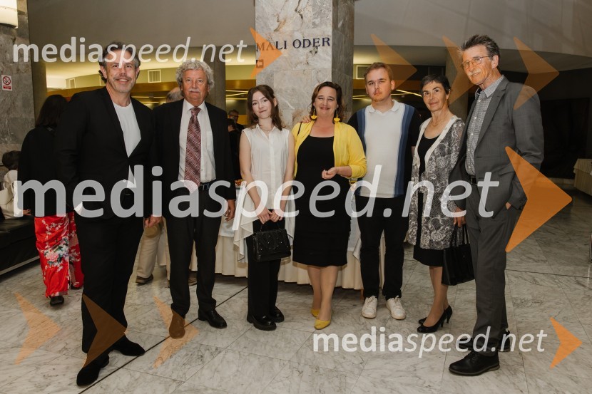  ... ;  Marij Čuk, gledališki kritik, pesnik, pisatelj;  ... ;  ... ;  ... ;  ... ;  ... Slavnostna podelitev nagrad Tantadruj 2024