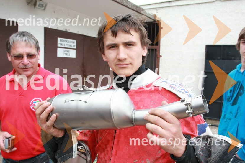 EXCLUSIVE: The world premiere and homologation of the new Akrapovic speedway silencer