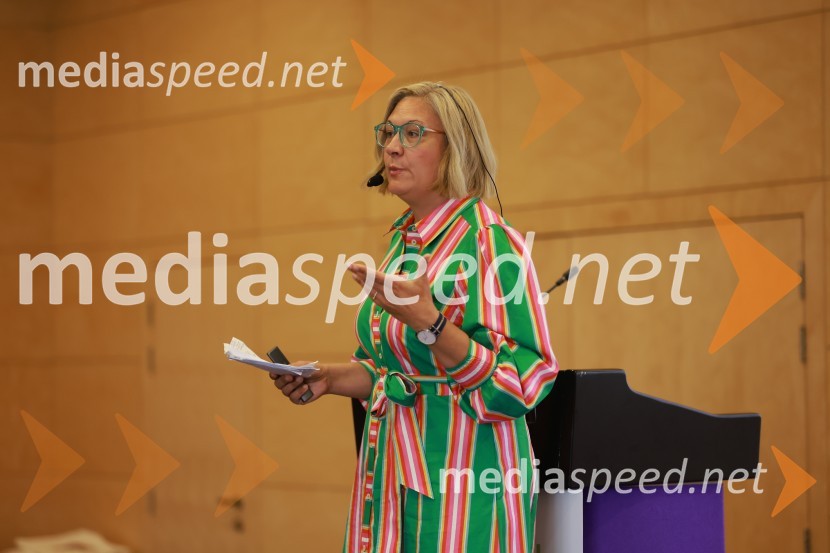  Katja Krasko Štebljaj, samostojna svetovalka za strateško interno komuniciranje26. SKOJ, drugi dan konference