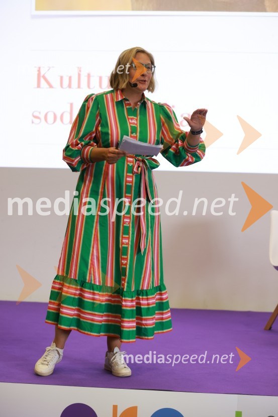  Katja Krasko Štebljaj, samostojna svetovalka za strateško interno komuniciranje26. SKOJ, drugi dan konference