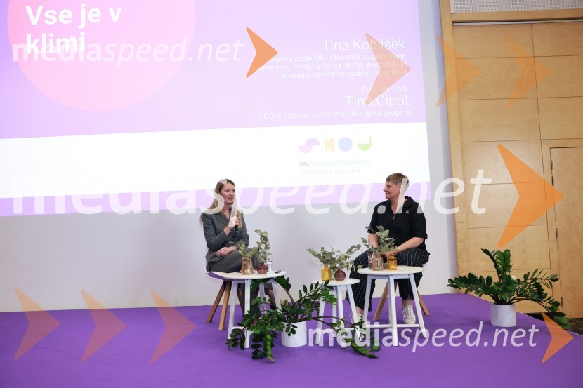  Tina Kobilšek, vodja za podnebne politike na Ministrstvu za okolje, podnebje in energijo;  Tina Cipot, vodja korporativnega komuniciranja, Lidl Slovenija, predsednica PRSS26. SKOJ, drugi dan konference