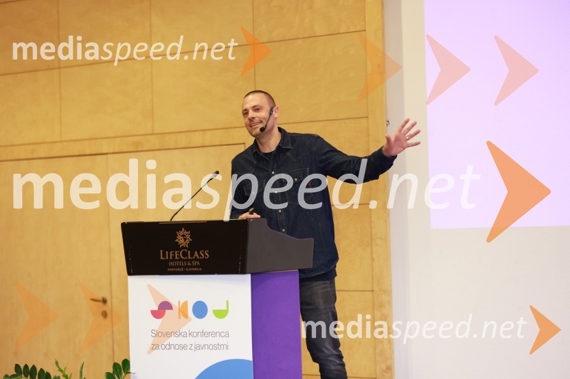  Tine Lugarič, kreativni direktor, agencija Trampolin26. SKOJ, drugi dan konference