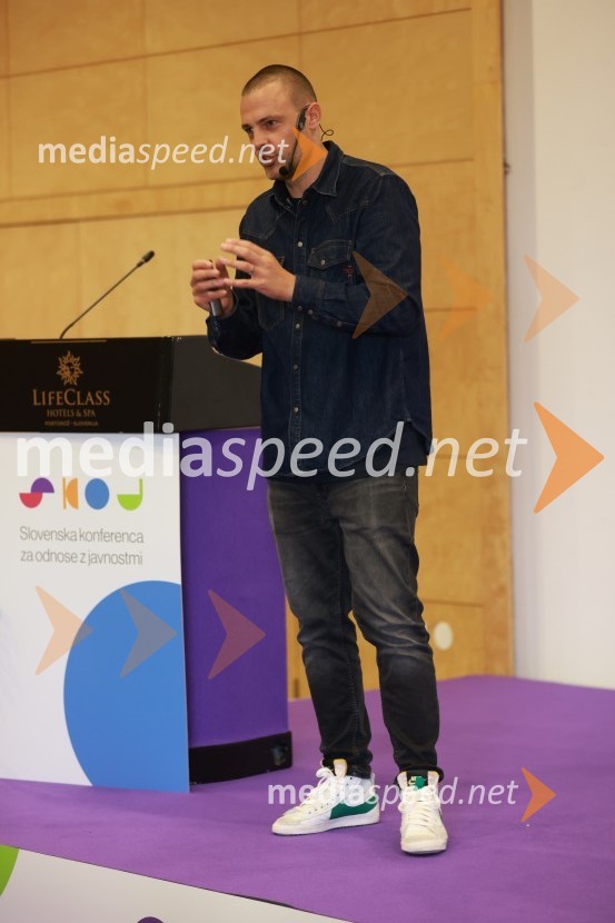  Tine Lugarič, kreativni direktor, agencija Trampolin26. SKOJ, drugi dan konference