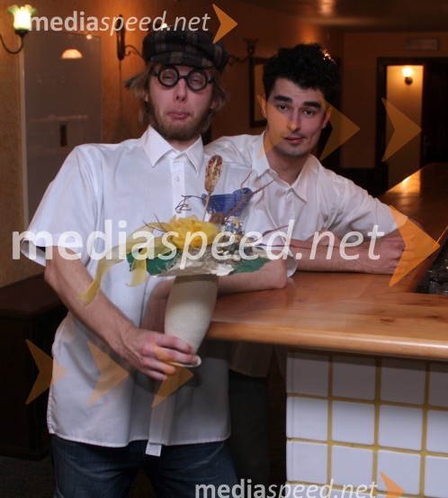 Primož Dani in Miran Camplin - Cepo, humorista in člana skupine D'kwashen retasyPodalpski večer, snemanje nove oddaje na Net Tv