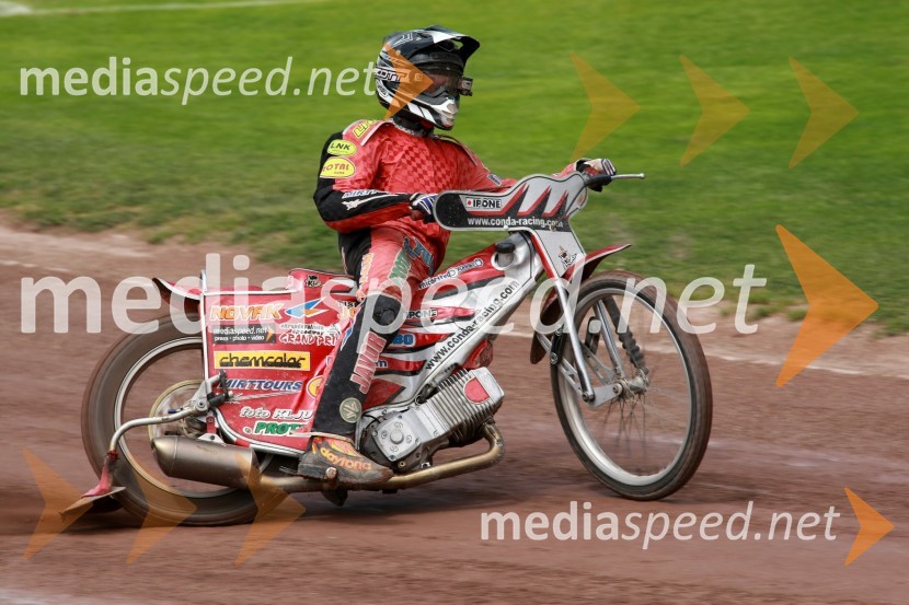 EXCLUSIVE: The world premiere and homologation of the new Akrapovic speedway silencer