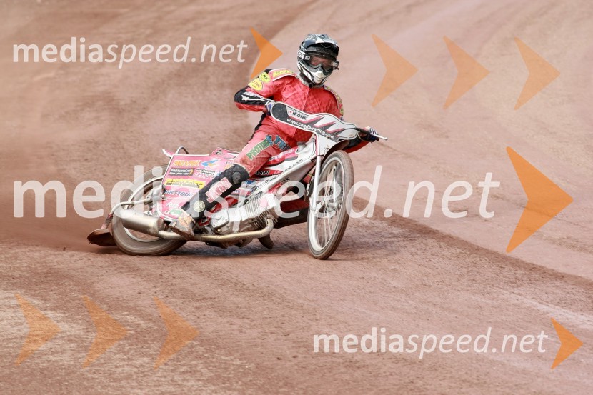 EXCLUSIVE: The world premiere and homologation of the new Akrapovic speedway silencer