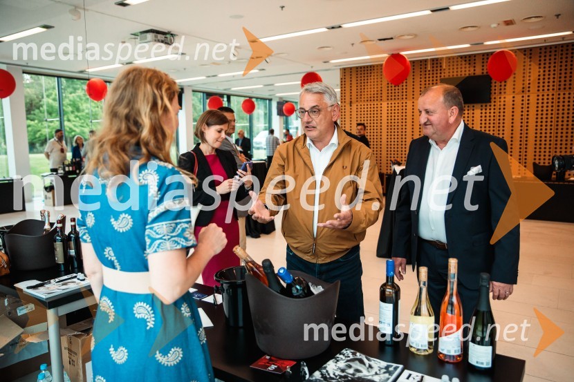  Matjaž Han, minister za gospodarstvo, turizem in šport;  Jože Koželj, direktor Koželj d.o.o.Jubilejni 10. Festvina