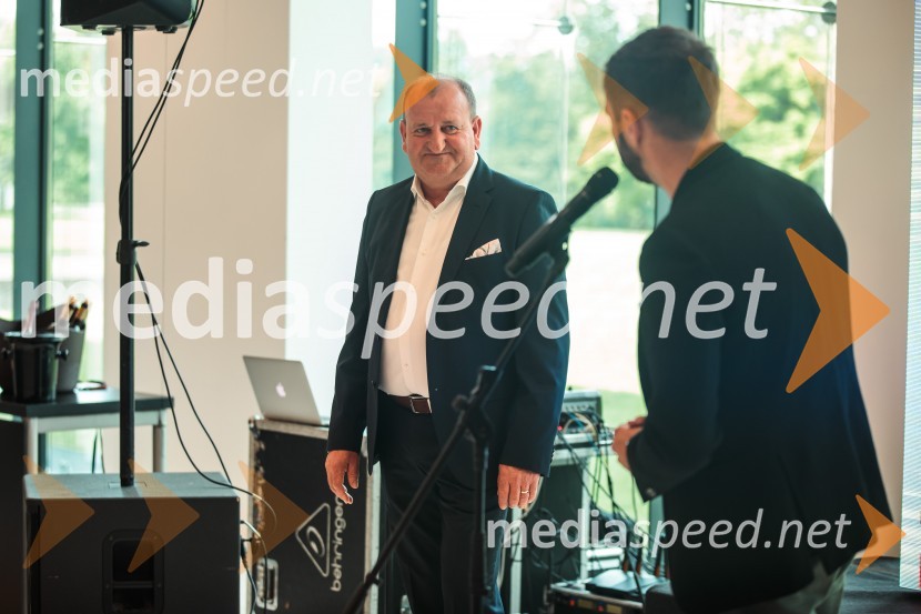  Jože Koželj, direktor Koželj d.o.o.Jubilejni 10. Festvina