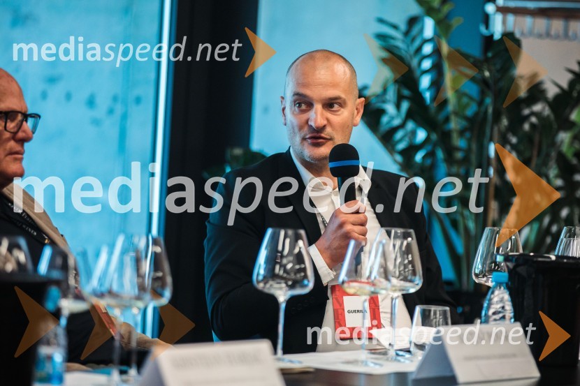  Martin GruzovinJubilejni 10. Festvina