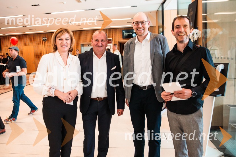  Jana Koželj, Koželj d.o.o.;  Jože Koželj, direktor Koželj d.o.o.;  ... ;  ... Jubilejni 10. Festvina