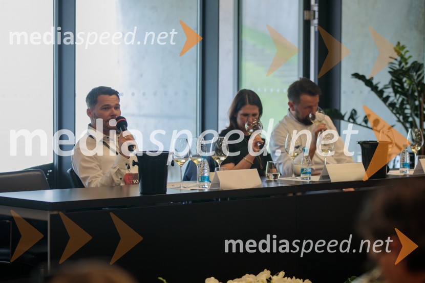  Mitja Železnik, vodja ključnih kupcev pri Koželj wines;  Nina Bratovž, sommelierka JB restavracija;  Marko Pavčnik, chef, restavracija PavusJubilejni 10. Festvina