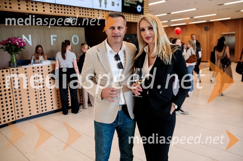  ... ;  Sonja  Erčulj, marketing manager, Puklavec Family WinesJubilejni 10. Festvina