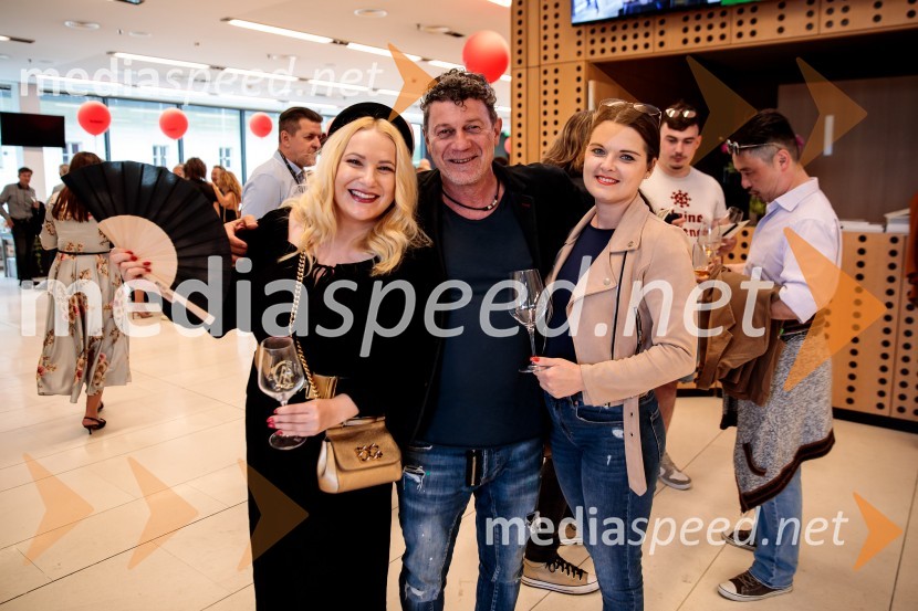  Danica Lovenjak, novinarka, voditeljica;  ... ;  ... Jubilejni 10. Festvina