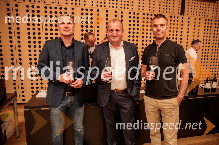  Borut Cvetkovič, direktor podjetja Radgonske gorice;  Jože Koželj, direktor Koželj d.o.o.;  Sandi Brumen, direktor prodaje, Radgonske goriceJubilejni 10. Festvina