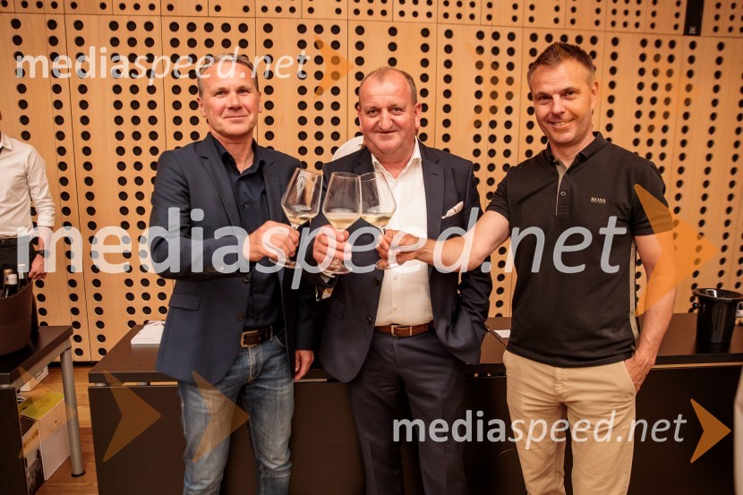  Borut Cvetkovič, direktor podjetja Radgonske gorice;  Jože Koželj, direktor Koželj d.o.o.;  Sandi Brumen, direktor prodaje, Radgonske goriceJubilejni 10. Festvina