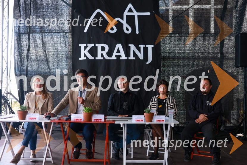  ... ;  Matjaž Rakovec, župan Mestne občine Kranj;  Klemen Malovrh, direktor, Zavod za turizem Kranj;  Fernanda Prado Verčič, ustanoviteljica in direktorica, Kranj Foto Fest;  ... Prešerno poletje 2024, novinarska konferenca