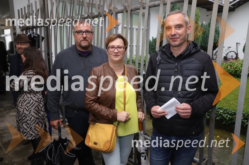  Igor Jurišič, mestni svetnik MOM, Stranka mladih - Zeleni Evrope;  Lidija Divjak Mirnik, nekdanja direktorica ŠD UM in nekdanja poslanka DZ in aktualna mestna svetnica MOM;  Rok Kajzer, novinar, VečerOdprtje fotografske razstave avtorja Dragiše Modrinjaka