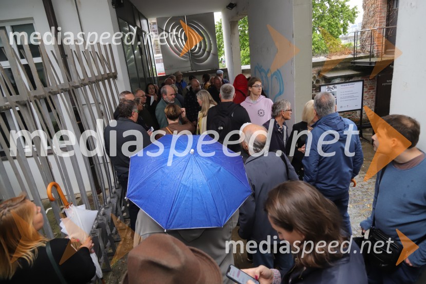 Odprtje fotografske razstave avtorja Dragiše Modrinjaka