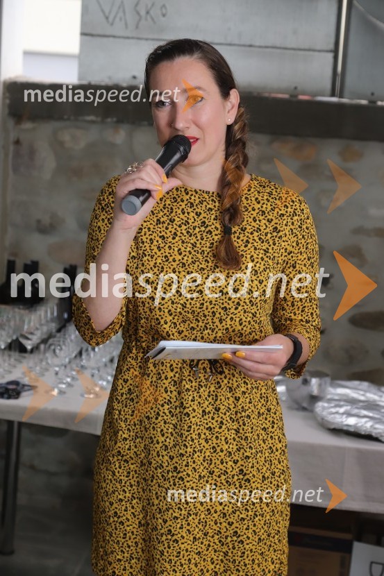  Maja Modrinjak, FotografinjaOdprtje fotografske razstave avtorja Dragiše Modrinjaka