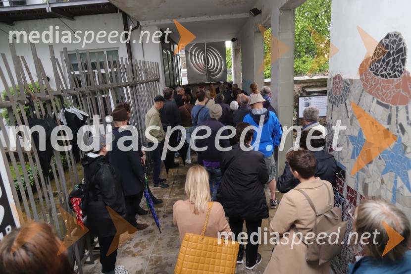 Odprtje fotografske razstave avtorja Dragiše Modrinjaka