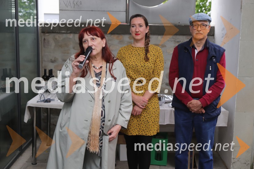  ... ;  Maja Modrinjak, Fotografinja;  Miha Kacafura, fotografOdprtje fotografske razstave avtorja Dragiše Modrinjaka