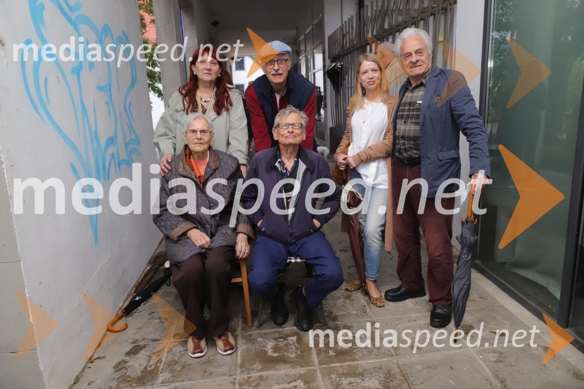  ... ;  ... ;  Miha Kacafura, fotograf;  ... ;  ... ;  Smiljan Pušenjak, fotografOdprtje fotografske razstave avtorja Dragiše Modrinjaka
