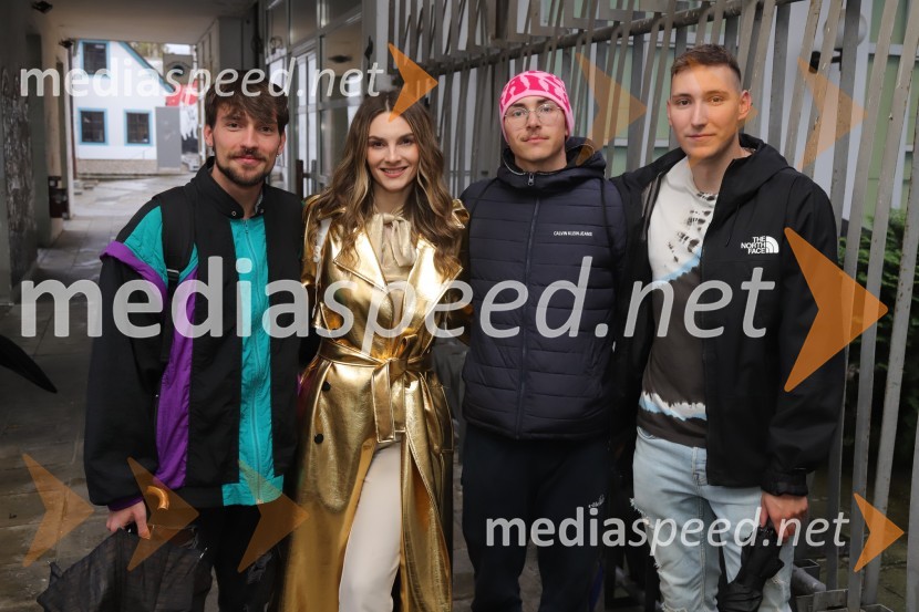 Odprtje fotografske razstave avtorja Dragiše Modrinjaka