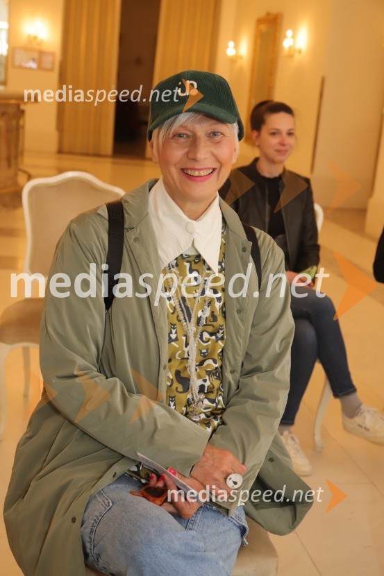  Barbra Drnač, novinarka, plesalka, koreografinja in televizijska voditeljicaNovinarska konferenca pred začetkom 59. Festivala Borštnikovo srečanje