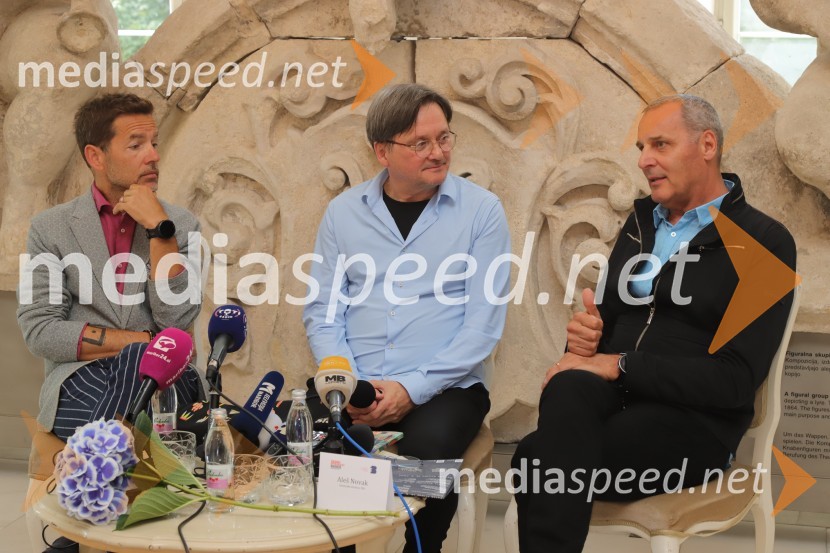  Aleš Novak, umetniški direktor Festival Borštnikovo srečanje;  Branko Šturbej, igralec;  Danilo Rošker, direktor SNG MariborNovinarska konferenca pred začetkom 59. Festivala Borštnikovo srečanje
