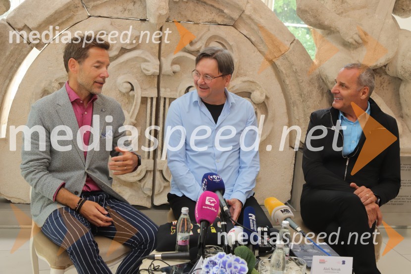  Aleš Novak, umetniški direktor Festival Borštnikovo srečanje;  Branko Šturbej, igralec;  Danilo Rošker, direktor SNG MariborNovinarska konferenca pred začetkom 59. Festivala Borštnikovo srečanje