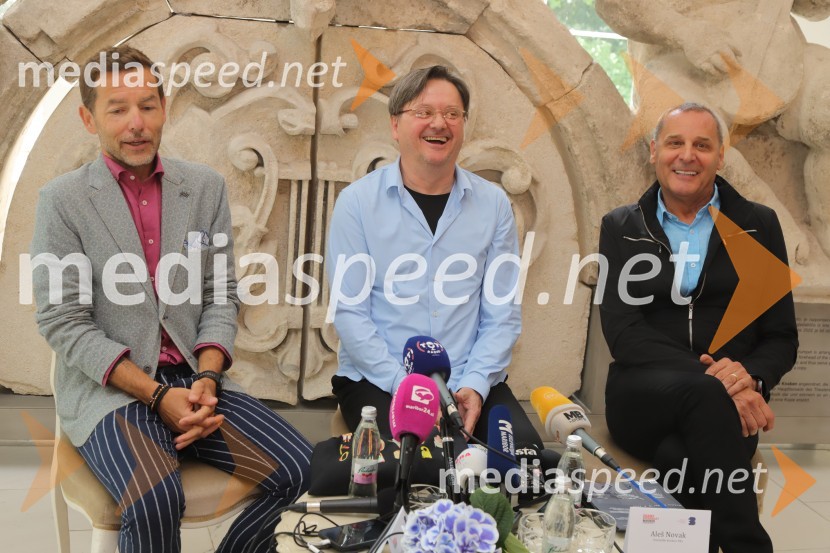  Aleš Novak, umetniški direktor Festival Borštnikovo srečanje;  Branko Šturbej, igralec;  Danilo Rošker, direktor SNG MariborNovinarska konferenca pred začetkom 59. Festivala Borštnikovo srečanje