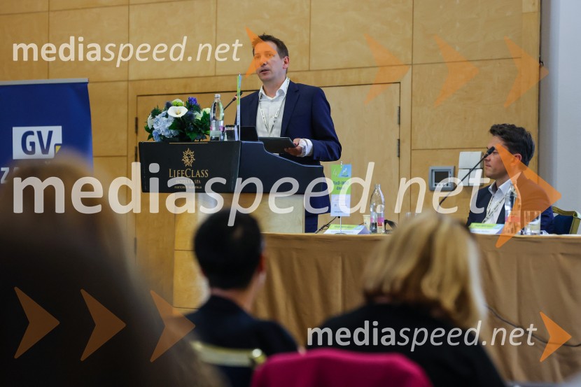  Karoly Radnai, poslovodni partner, Andersen in Hungary;  Lucijan Klemenčič, strokovnjak na davčnem področju, Odvetniška pisarna Senica & partnerji4. Find-Info dnevi 2024