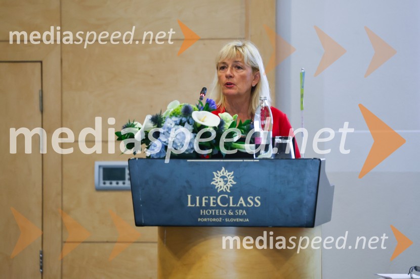 mag. Mojca Kunšek 4. Find-Info dnevi 2024