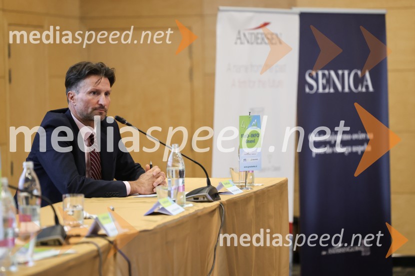 mag. Kristijan Hvala, vodja področja ekonomike poslovanja Združenja bank Slovenije4. Find-Info dnevi 2024