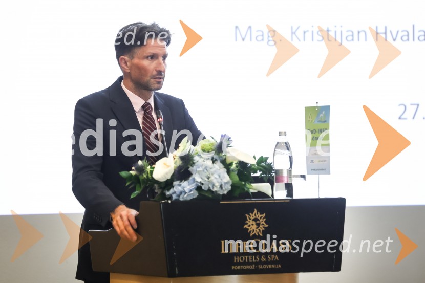 mag. Kristijan Hvala, vodja področja ekonomike poslovanja Združenja bank Slovenije4. Find-Info dnevi 2024